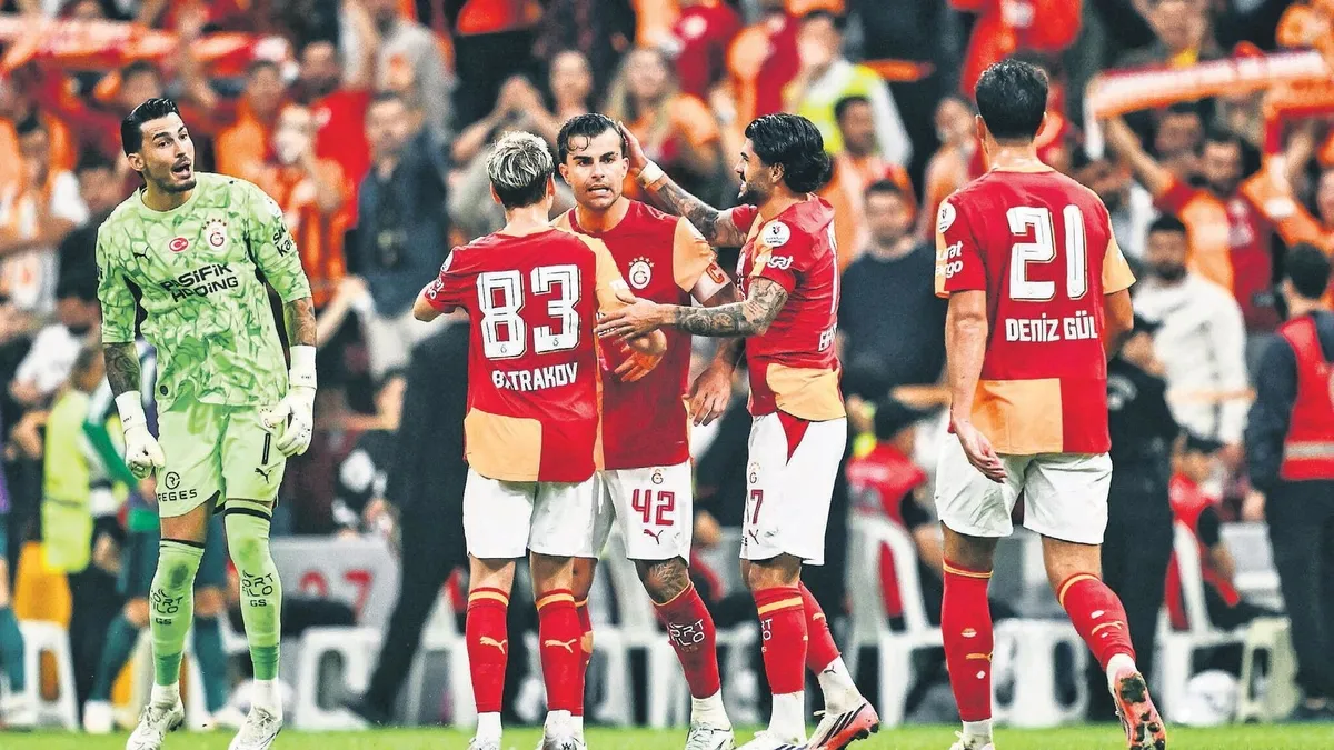 Kaptan Abdülkerim Bardakcı'nın Golüyle Galatasaray Zirveye Yerleşti