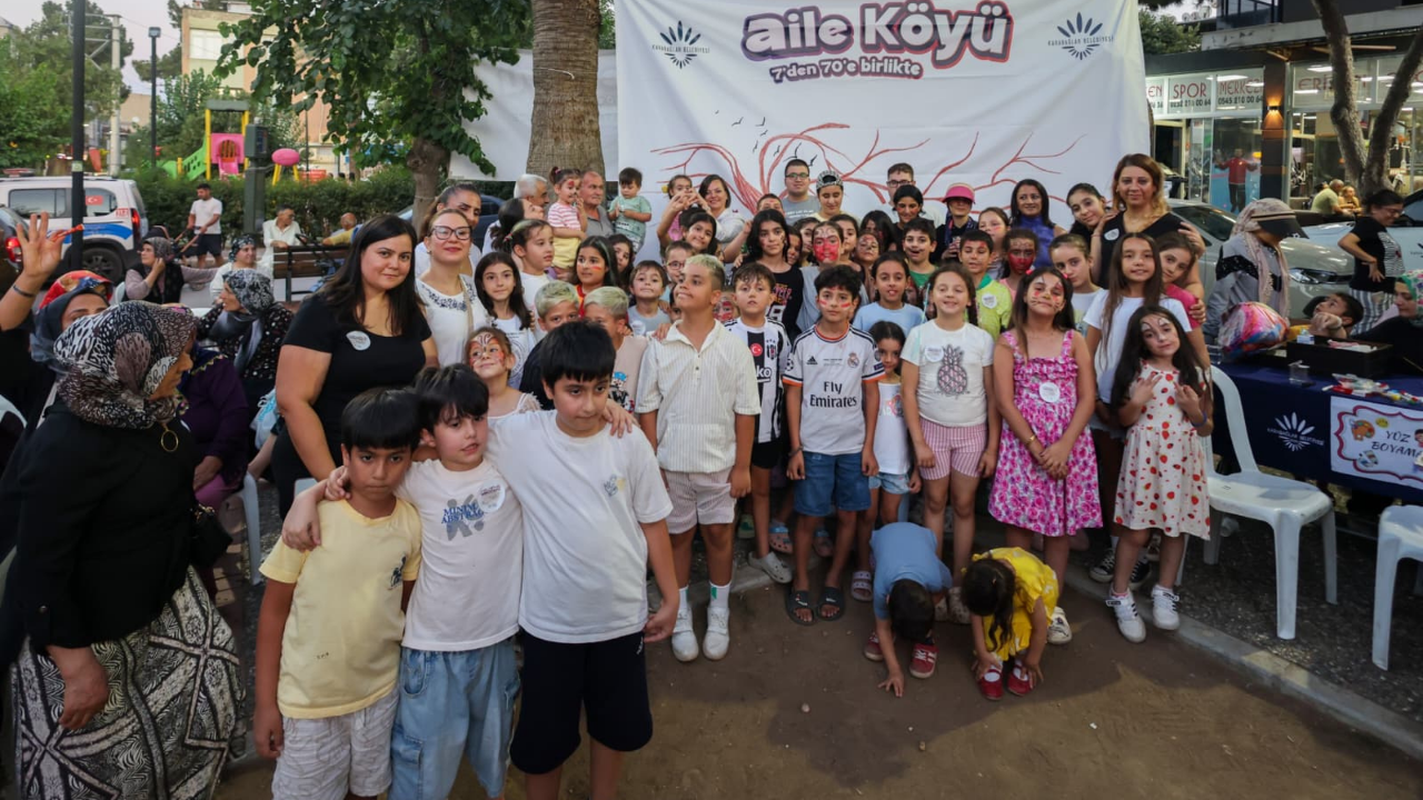 Karabağlar'da 'Aile Köyü' Projesiyle Mahalle Kültürü Canlanıyor