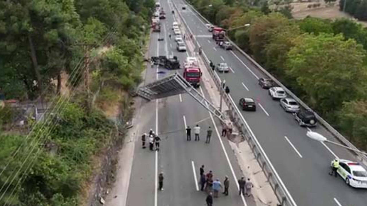 Karabük-Bartın yolunda iş makinesi kazası: 2 ölü