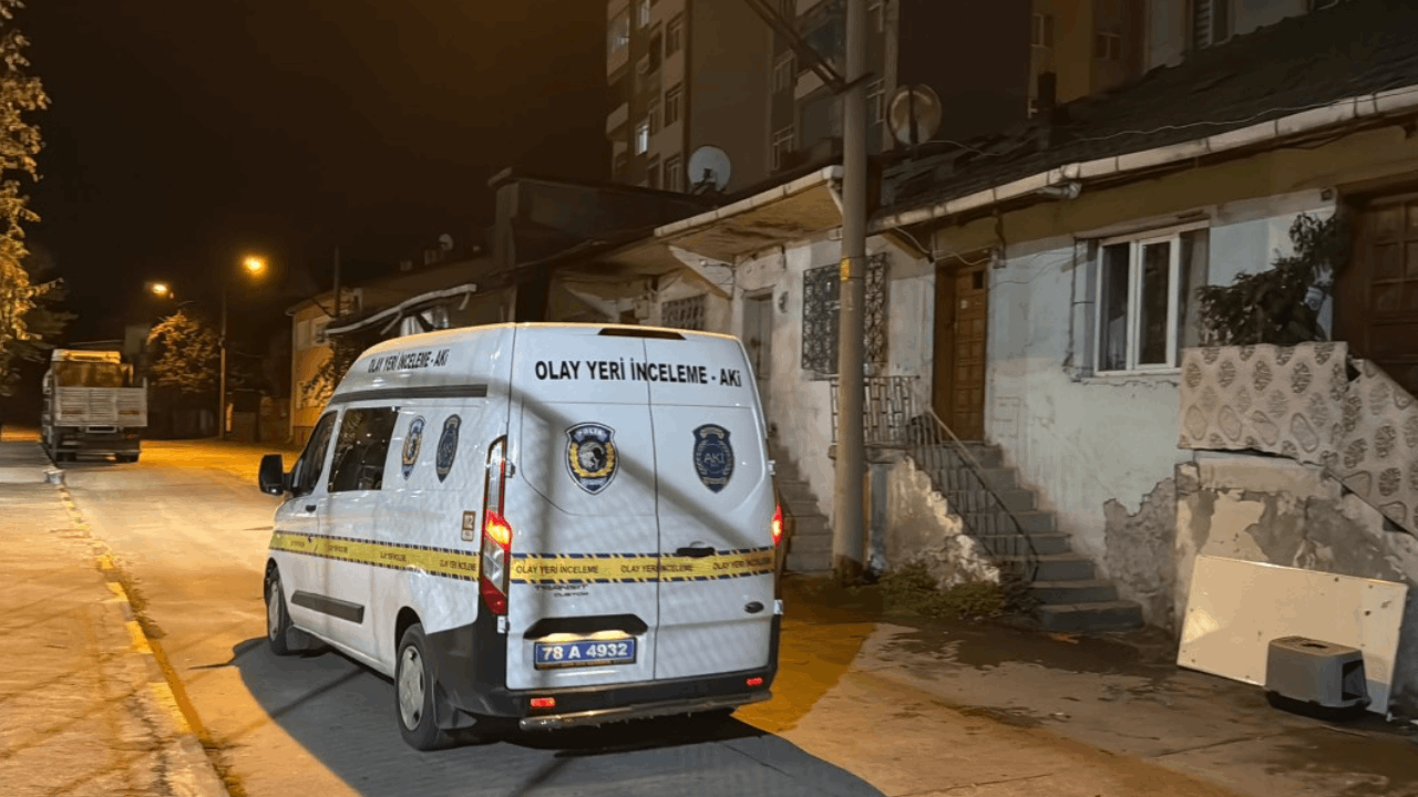 Karabük'te Kıskançlık Kavgası: İki Ekmek Bıçağıyla Yaraladı
