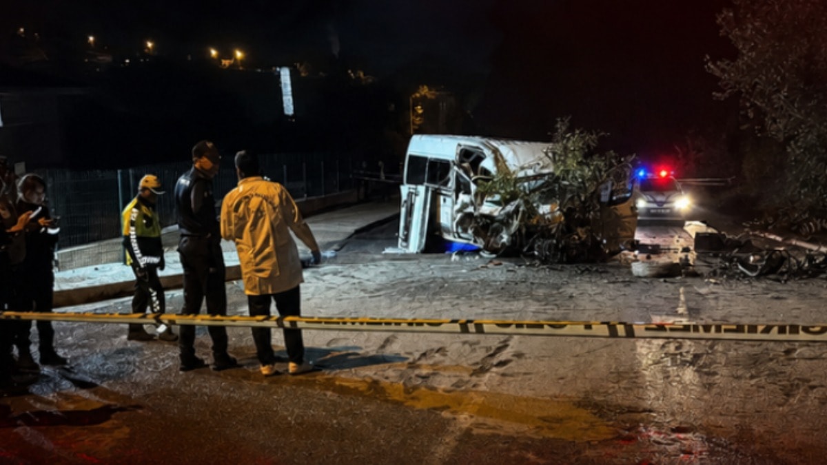 Karabük’te minibüs kontrolden çıktı: 6 yaralı