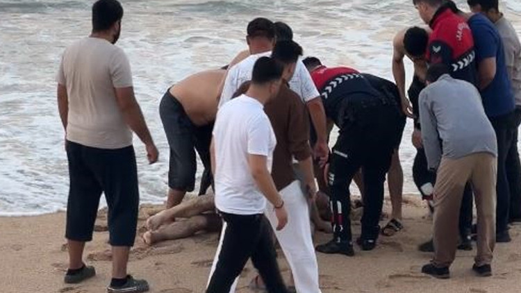 Karaburun'da Dalgalar Can Aldı: Nurettin Çırak Hayatını Kaybetti