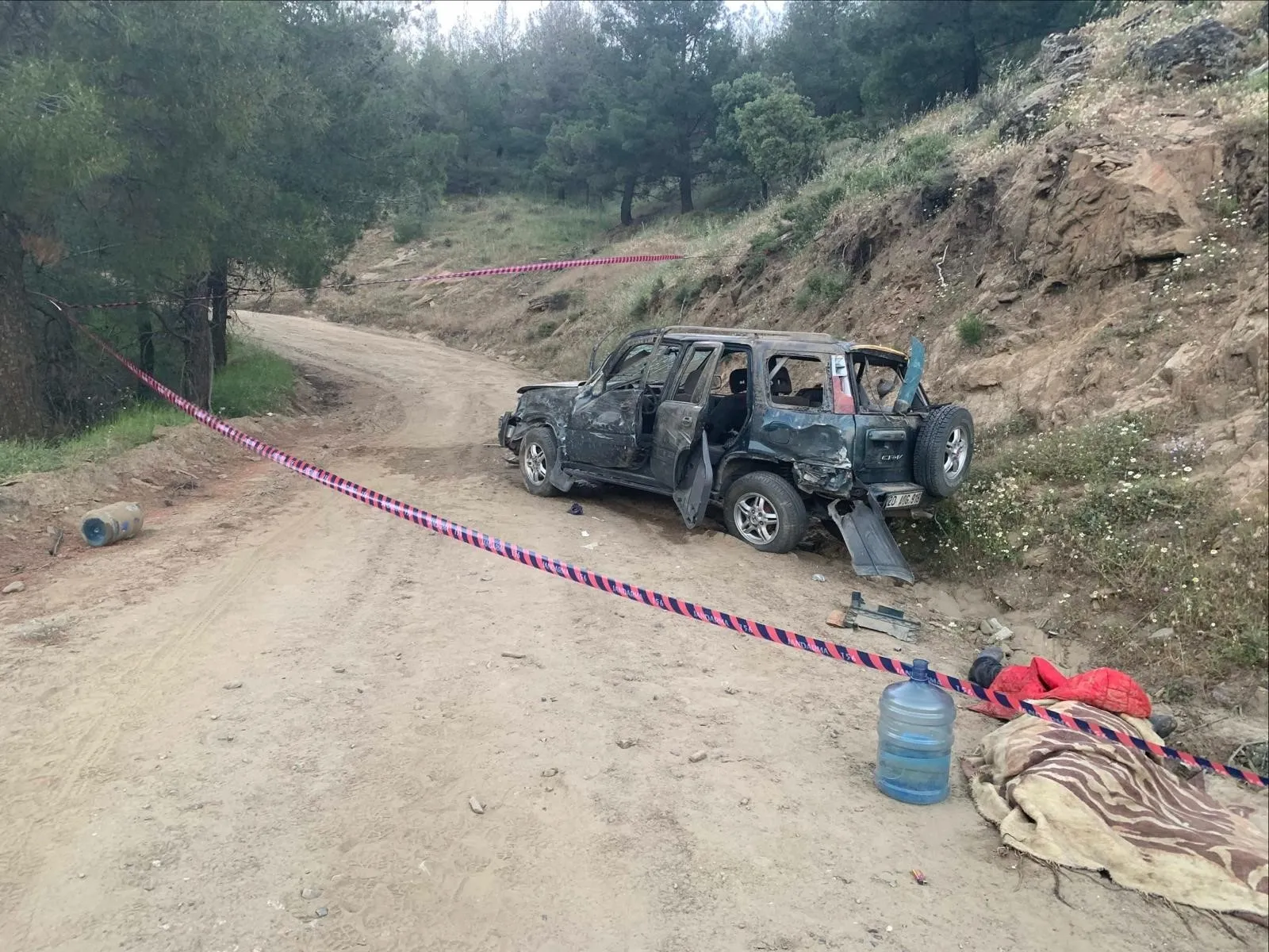 Kontrolden çıkan otomobil faciası: 1 ölü 2 ağır yaralı