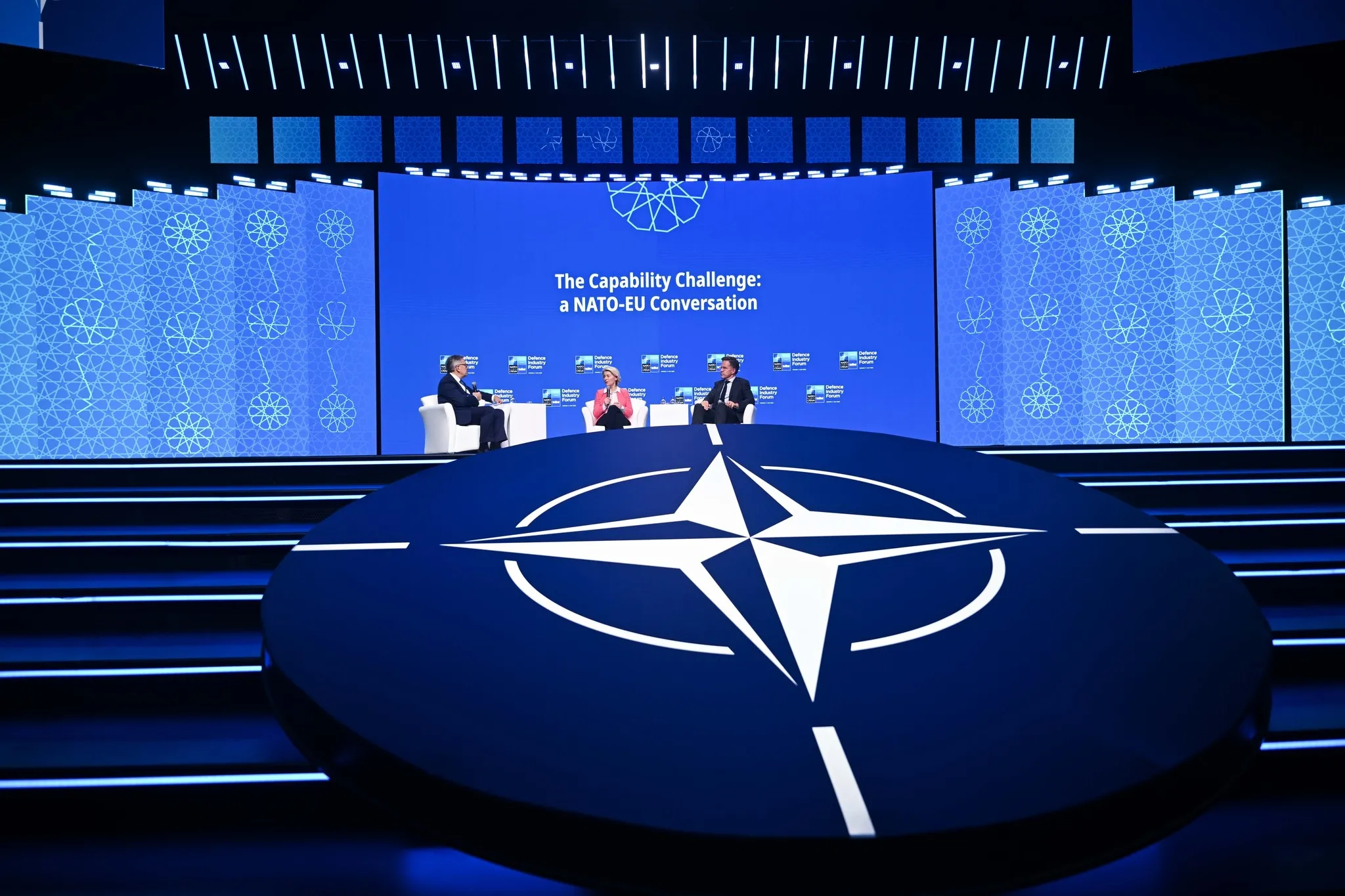 Karadağ Dışişleri Bakanı: NATO Zirvesi için Ankara doğru adres