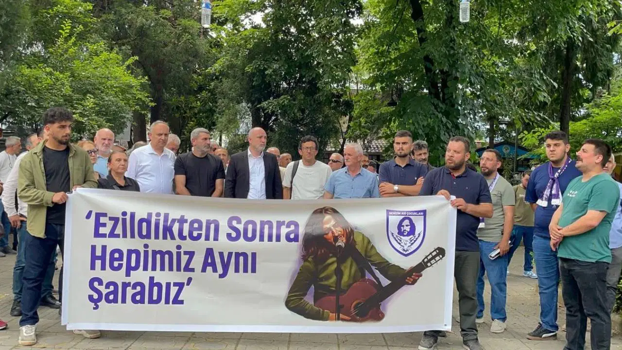 Karadeniz, Kazım Koyuncu'yu türkülerle andı