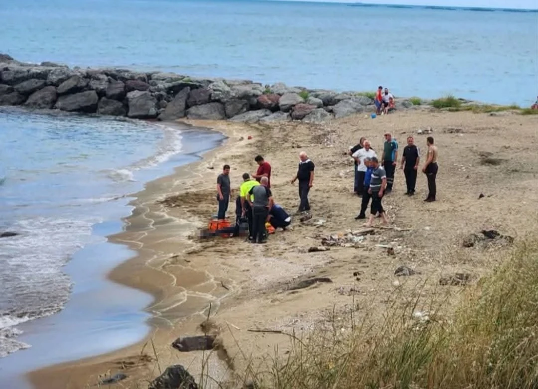 Karadeniz'de rip akıntısı faciası: Baba ve oğul hayatını kaybetti