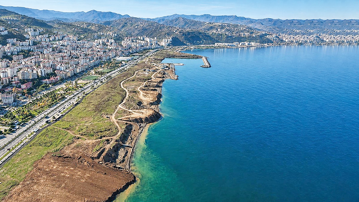 Karadeniz Sahil Yolu'na Deniz Dolgusuyla Yeni Millet Bahçesi: Doğayla İnatlaşma