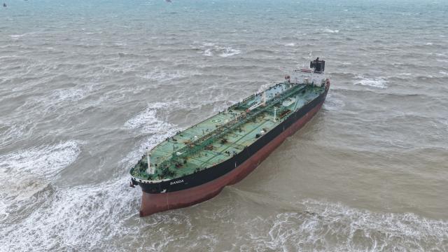 Karadeniz'de Sürüklenen 238 Metrelik Tanker Kurtarıldı