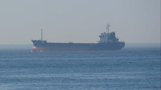 Karadeniz'de Türk yük gemisine İHA saldırısı: 2 yaralı
