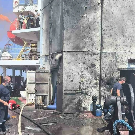Karadeniz'de Türk gemisine İHA saldırısı: Can kaybı yok