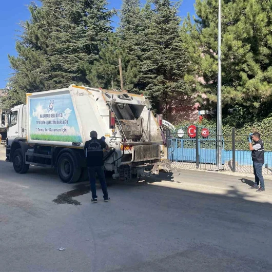 Karaman'da Çöp Kamyonundan Düşen 2 İşçi Yaralandı