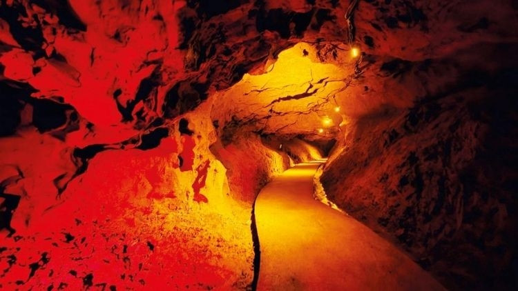Karataş Mağarası’nda Antik Yunan Temalı DJ Partisi Planı Tepki Çekti