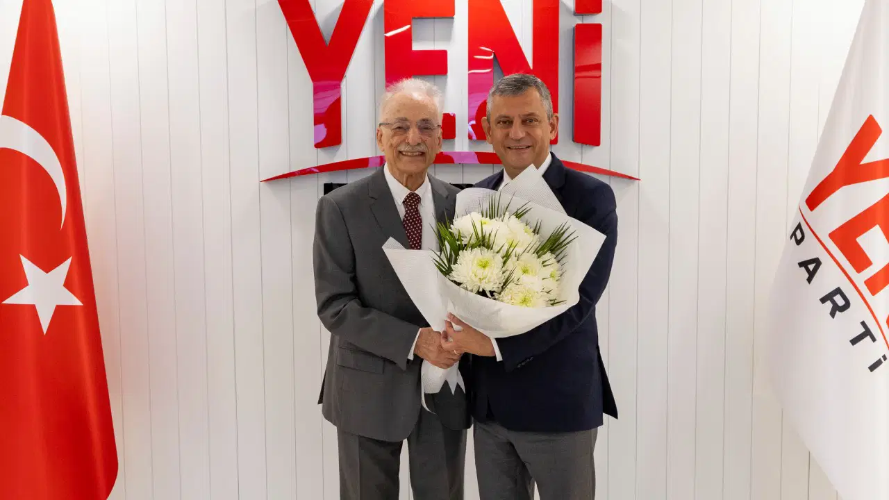 Karayalçın YENİ Parti'de: 'Özgür Özel'e güveniyorum