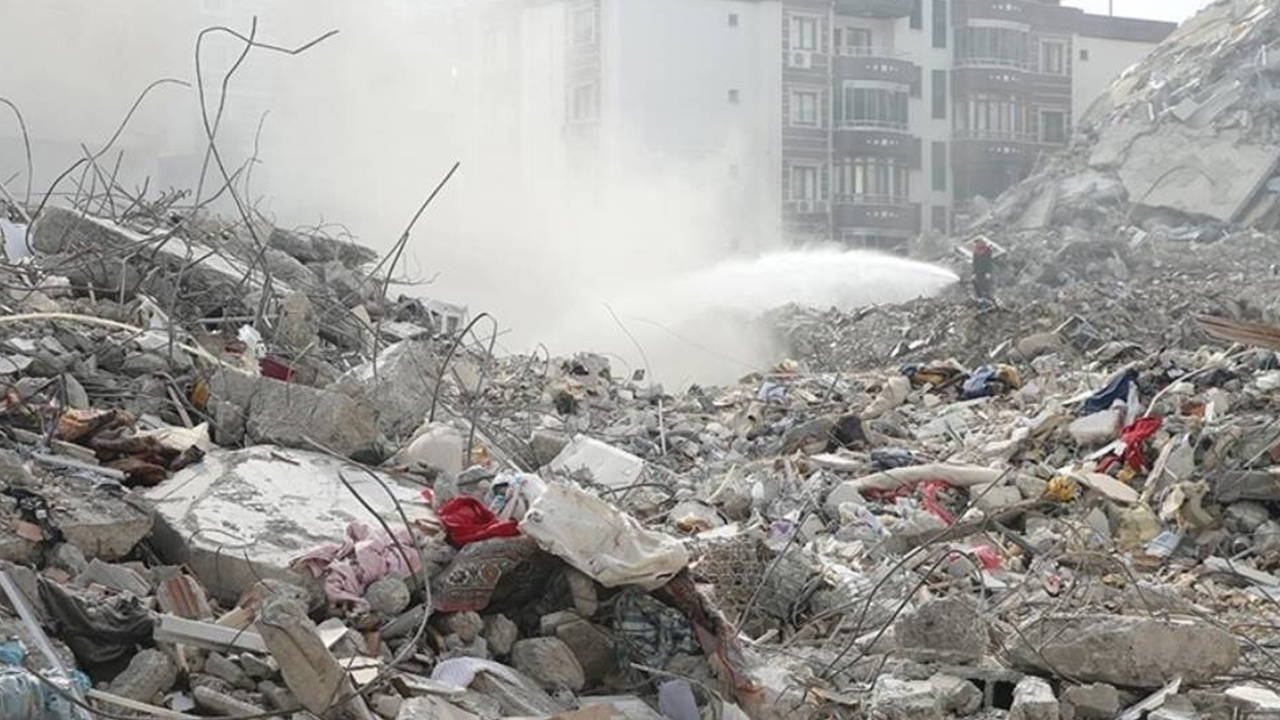 Kardaş Apartmanı davasında bilirkişi raporu krizi: Duruşma 2027'ye ertelendi