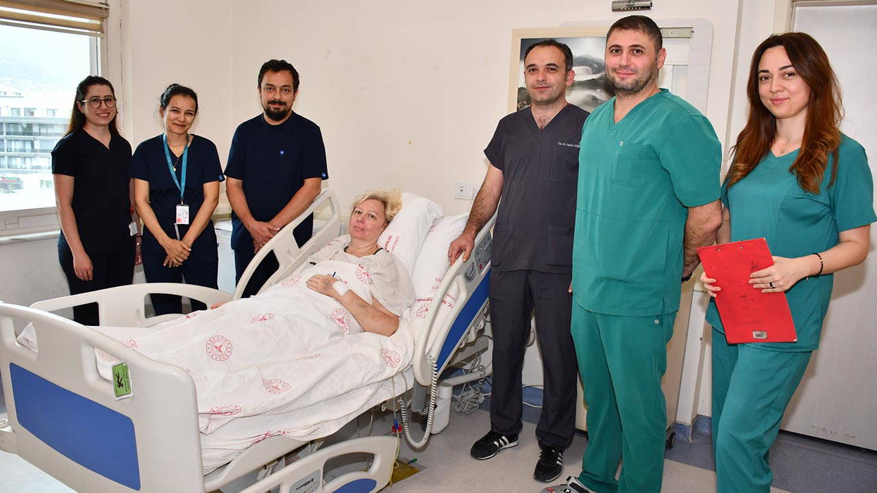 Karnından 12 kiloluk dev tümör çıkarılan hasta 20 kilo verdi