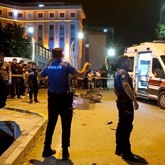 Kars'ta Motosiklet Minibüsle Çarpıştı: Sürücü Hayatını Kaybetti