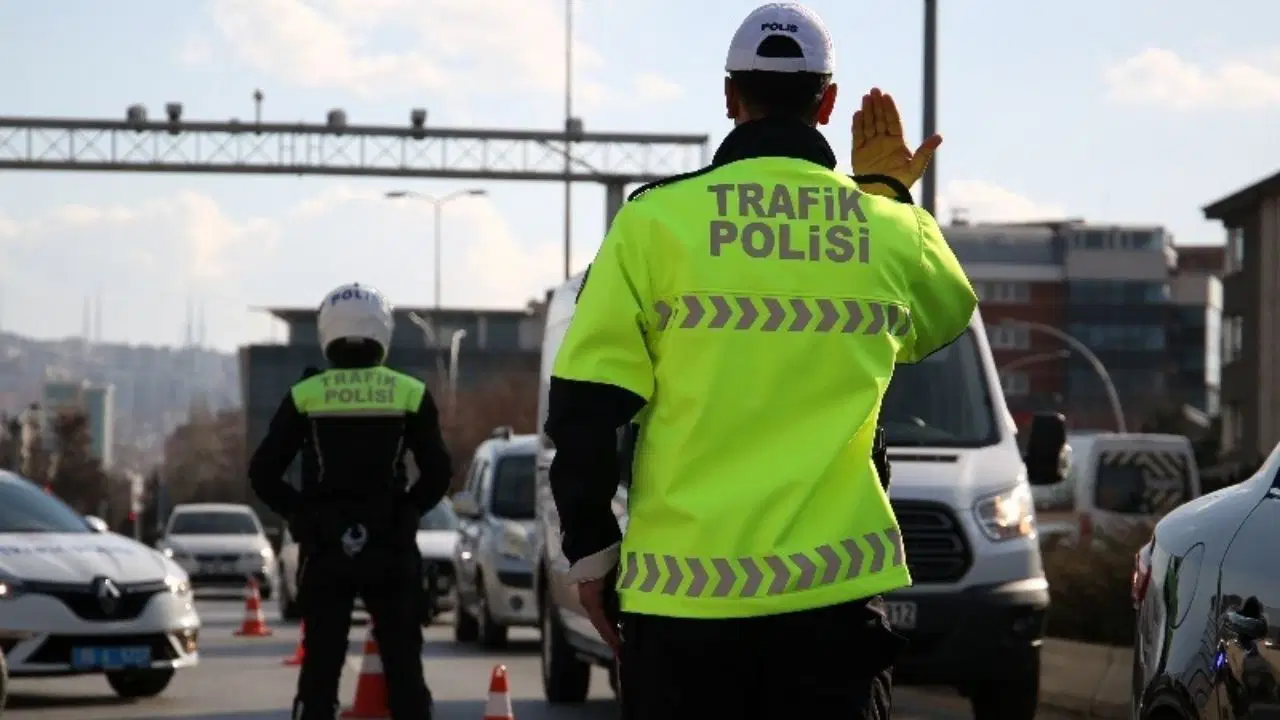 Kartal'da Trafikte Takip Eden Sürücüye 180 Bin TL Ceza