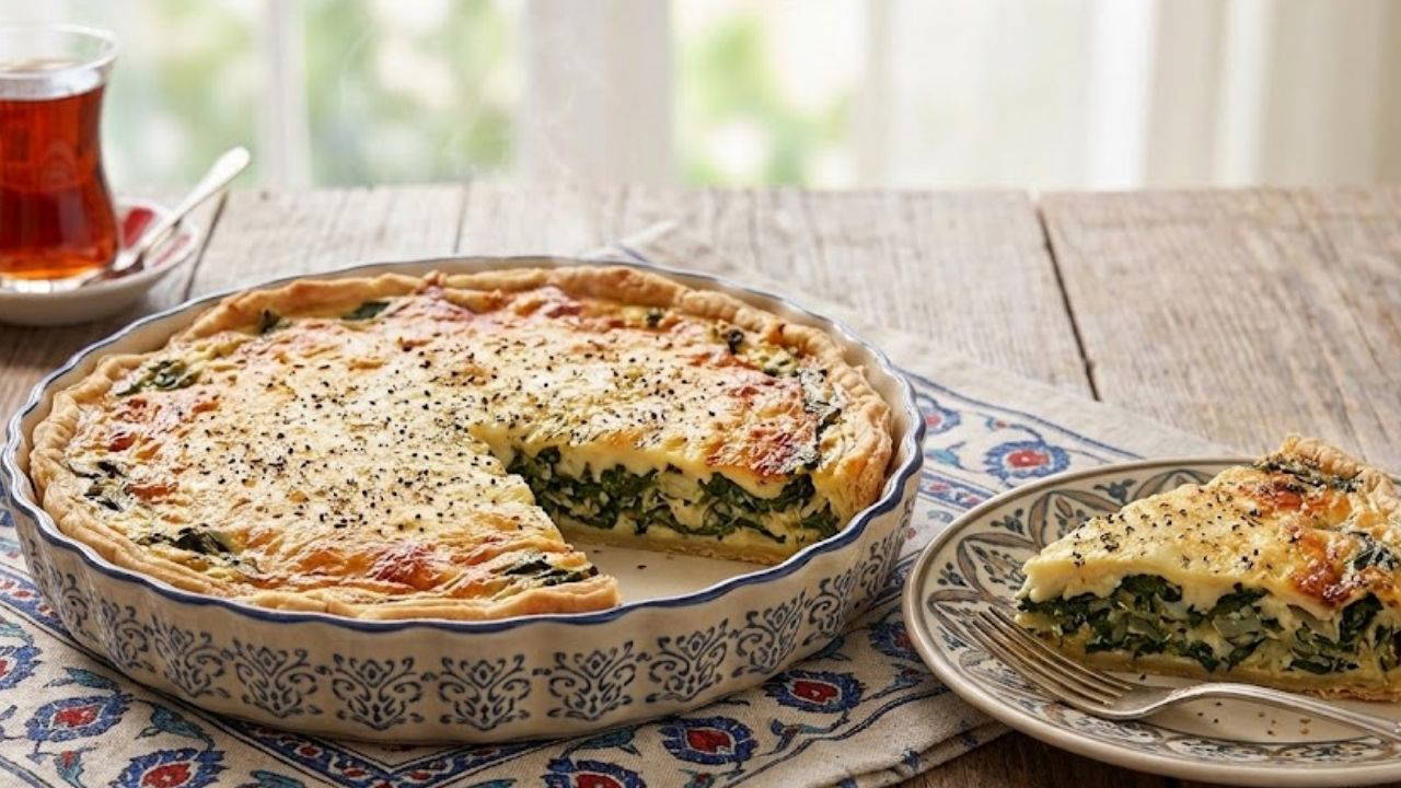 Çay saatlerinin yeni favorisi: Kaşar peynirli ıspanaklı kiş