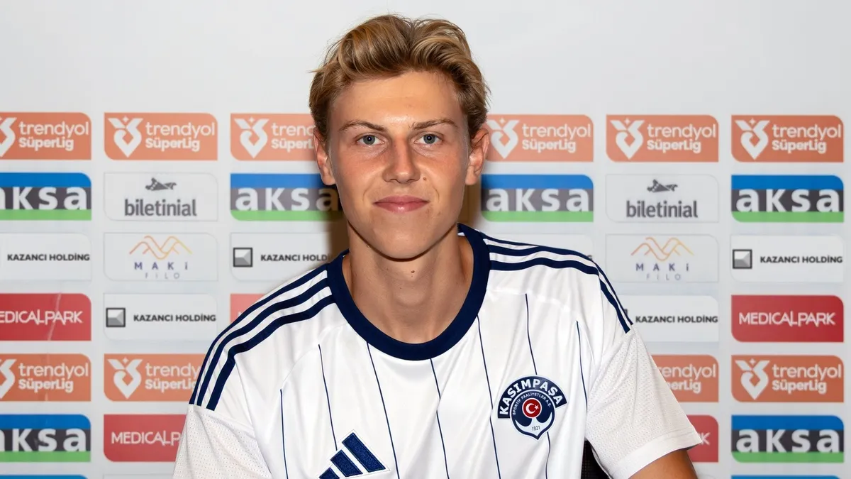 Kasımpaşa, Danimarkalı sol bek Jakop Jessen'i transfer etti
