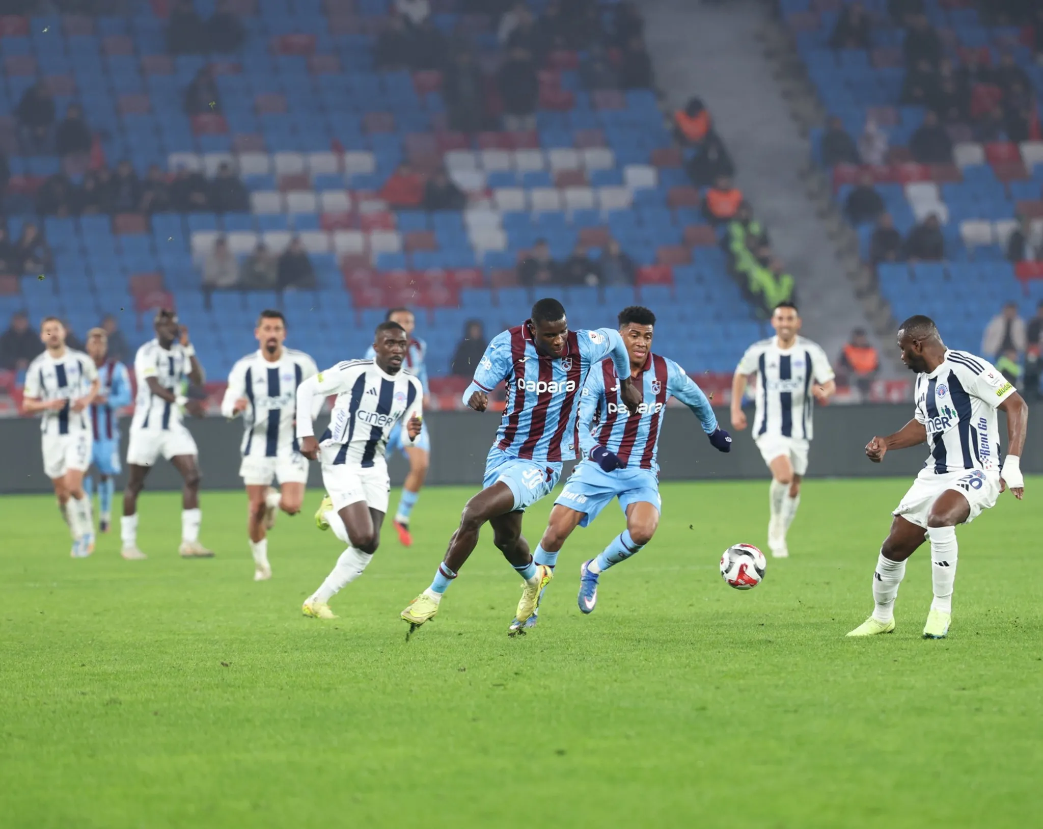 Kasımpaşa ile Trabzonspor 1-1 Berabere Kaldı