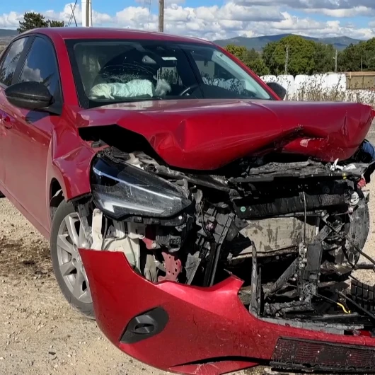 Kastamonu’da İki Otomobil Çarpıştı: 3 Yaralı
