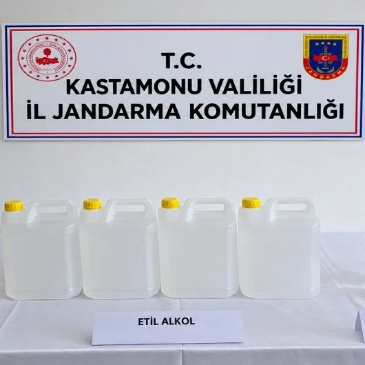 Kastamonu'da Sahte İçki ve Silah Operasyonu: 8 Gözaltı