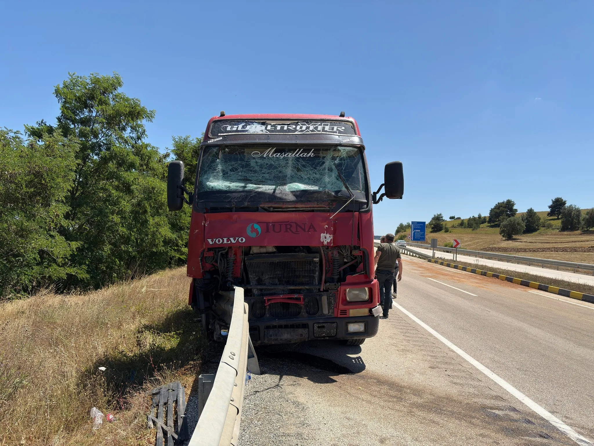 Kastamonu'da TIR ile Traktör Çarpışması: Bir Kişi Hayatını Kaybetti