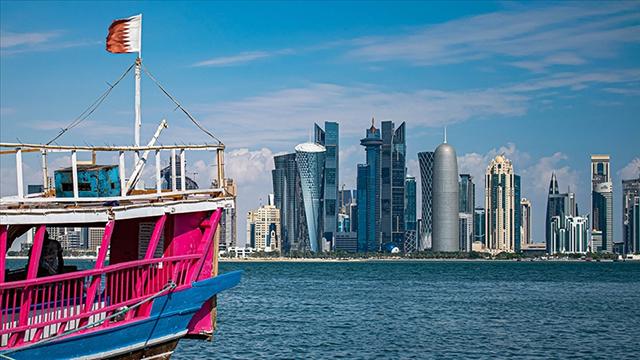 Katar, deniz trafiğini süresiz olarak askıya aldı