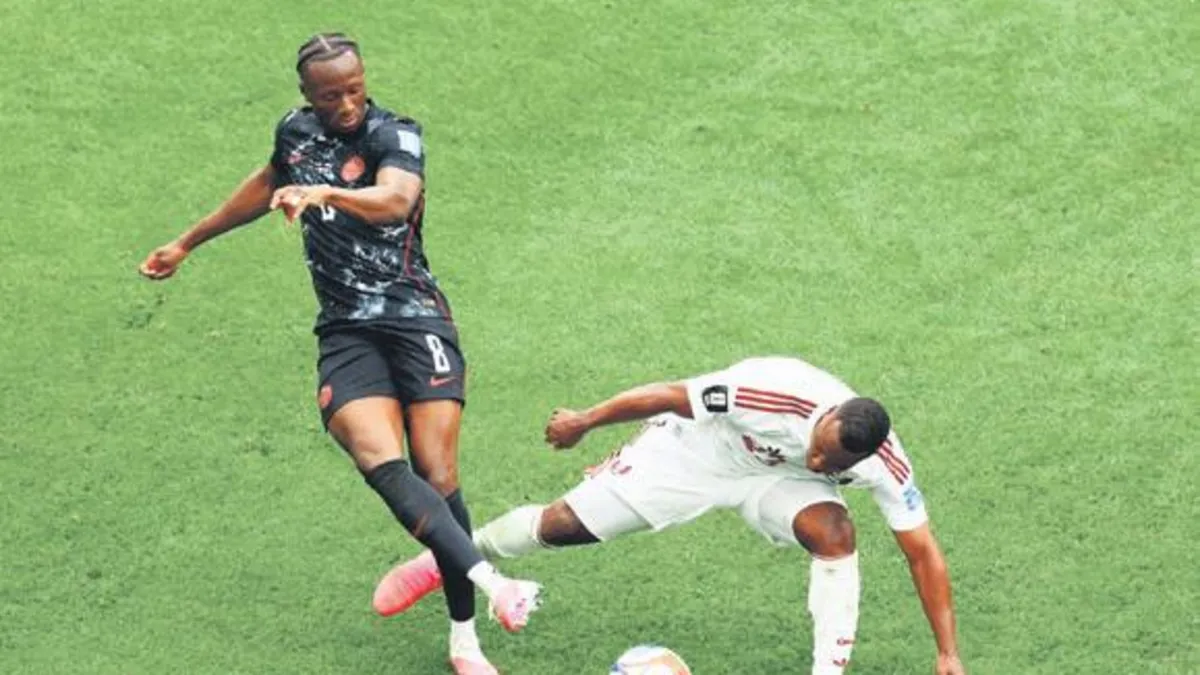 Katarlı Madibo'ya FIFA'dan 5 Maç Ceza: Kanada Maçının Sert Faule Bedeli Ağır Oldu