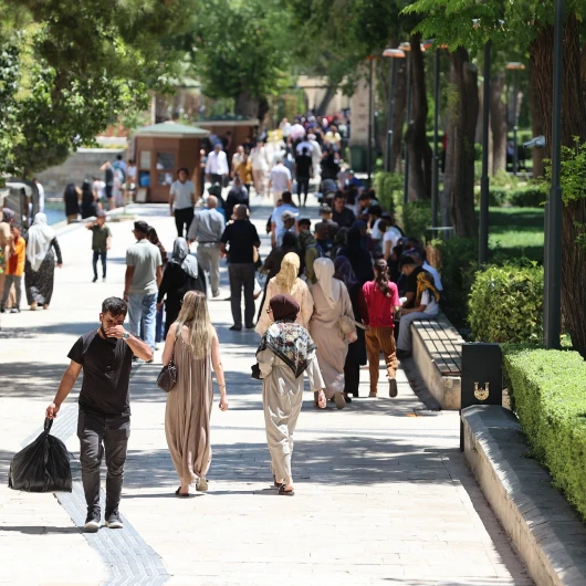 Kavurucu Sıcaklar Şanlıurfa'yı Durma Noktasına Getirdi