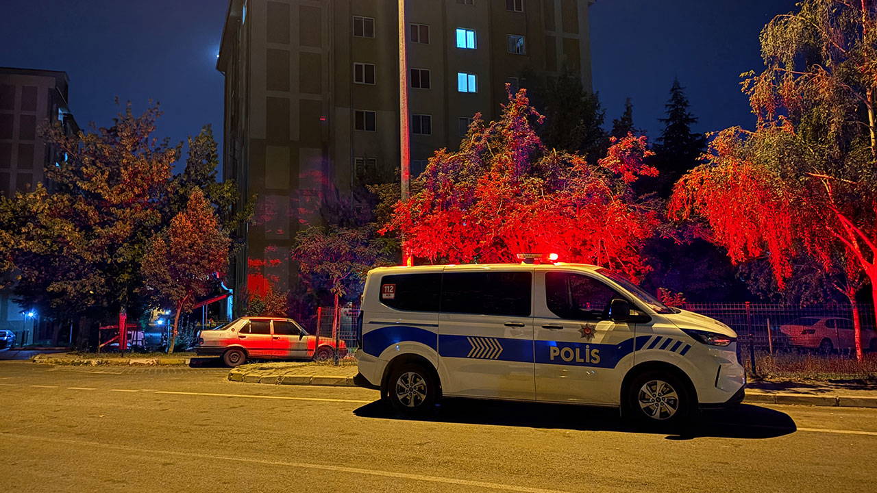 Kayseri'de 3 Yaşındaki Çocuk 3. Kattan Düşerek Ağır Yaralandı
