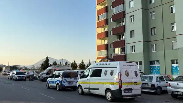 Kayseri'de Babası Oğlunu Evin Salonunda Ölü Buldu