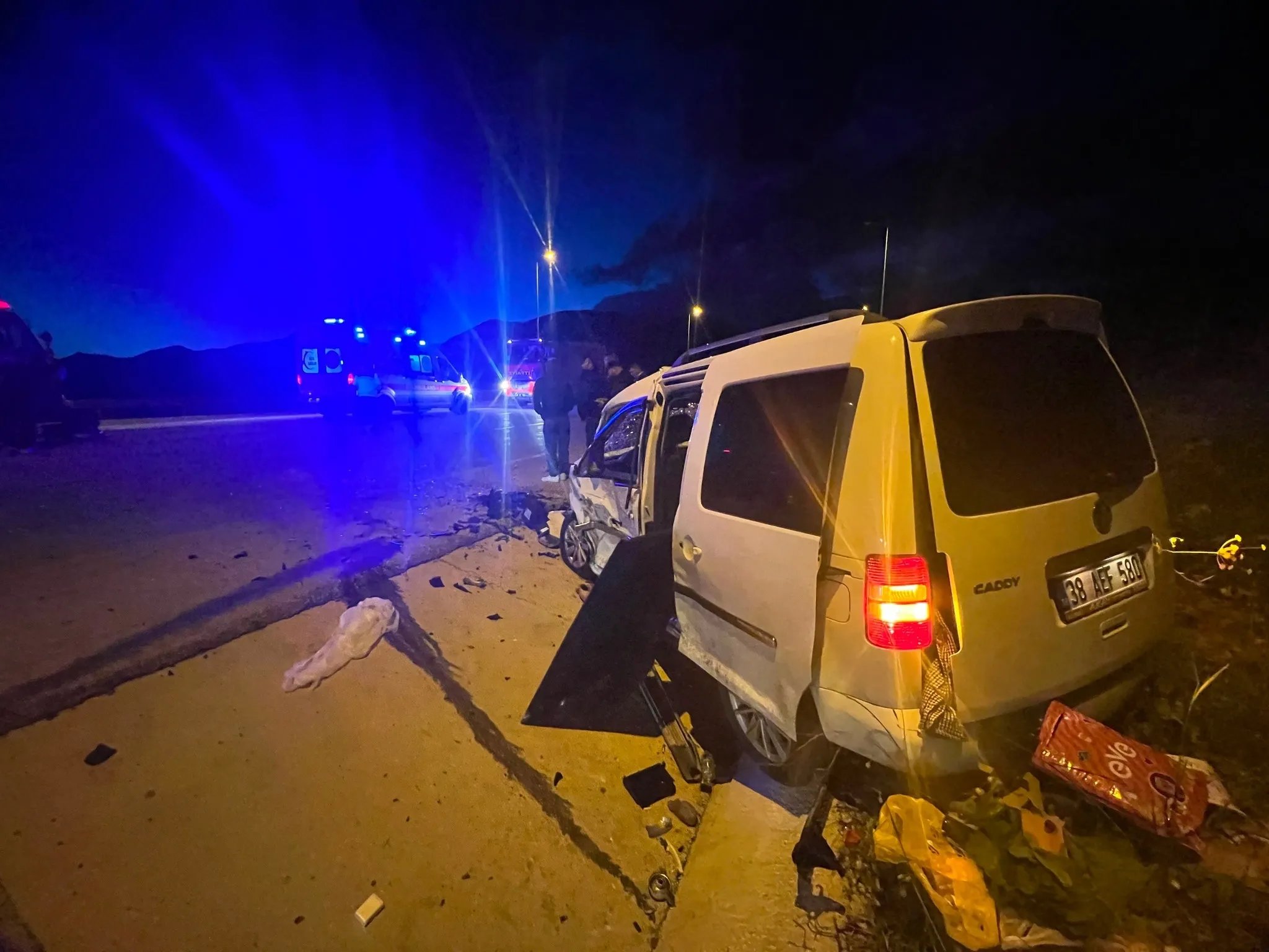 Kayseri'de feci kaza: 1 ölü, 6 yaralı