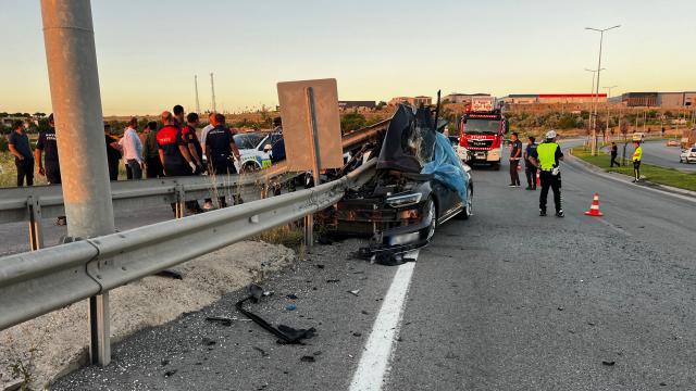 Kayseri Düğün Konvoyunda Kaza: 1 Ölü, 4 Yaralı