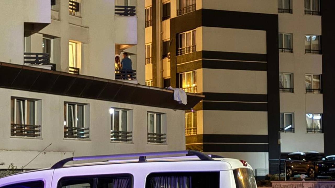 Kayseri'de Kadın Cinayeti: Otel Beşinci Kattan Düşen Kadın Hayatını Kaybetti
