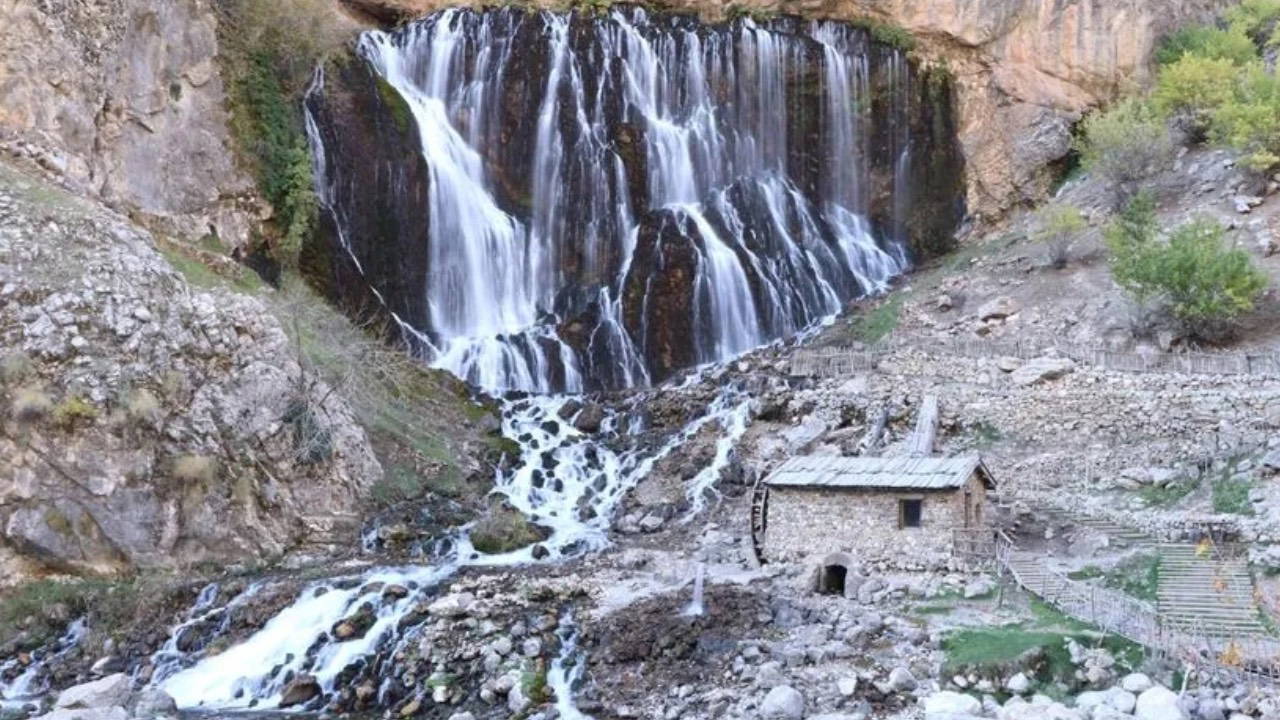 Kayseri'de Şelalede Akıntıya Kapılan Genç Kız Hayatını Kaybetti