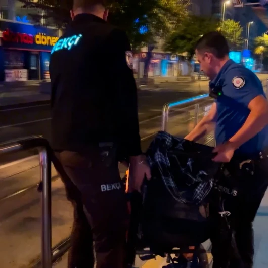 Kayseri'de Tramvayı Kaçıran Anne ve Engelli Oğluna Polis Desteği