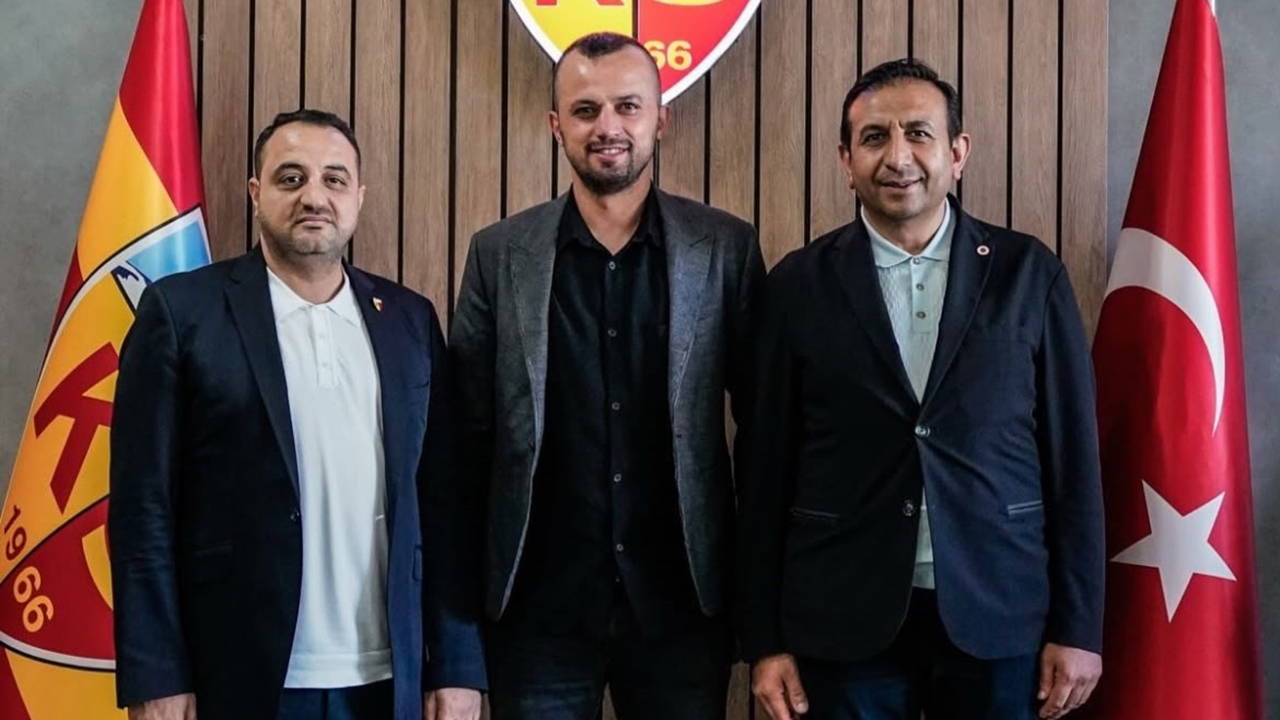 Kayserispor'da Şok Ayrılık: İlhan Parlak'ın Görevi Sona Erdi