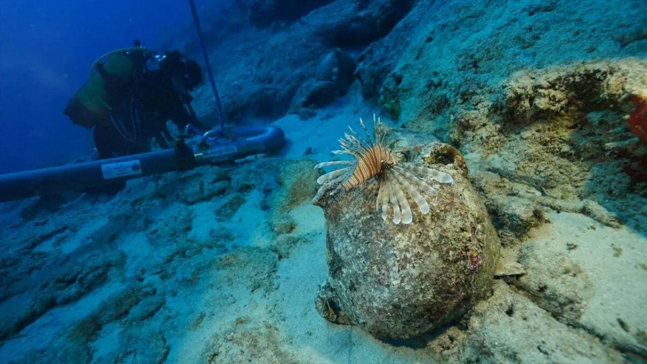Kekova'da Dünyanın En Eski Batığı Bulundu