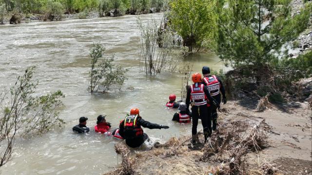 Kelkit Irmağı’nda Kaybolan Genç Kız İçin Arama Çalışmaları Devam Ediyor