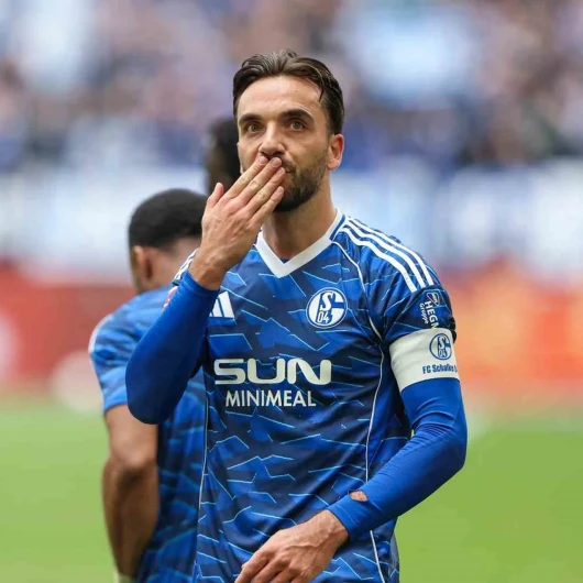 Kenan Karaman: Schalke kaptanı milli takım hedefini açıkladı