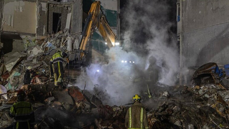 Kiev'de gece boyunca süren hava saldırıları: Can kaybı var