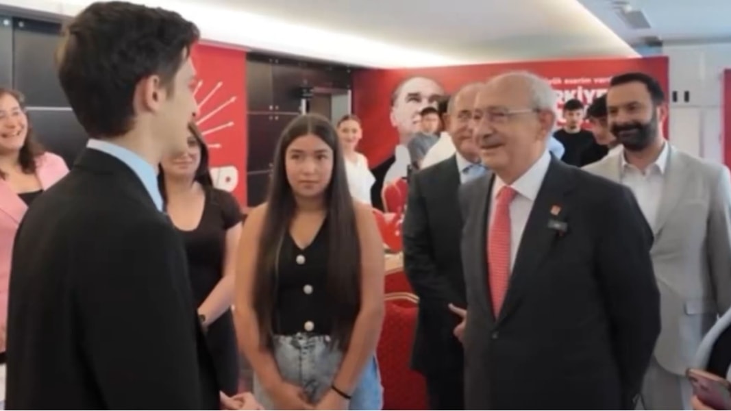 Kılıçdaroğlu'ndan Aday Öğrenciye Siyaset Uyarısı