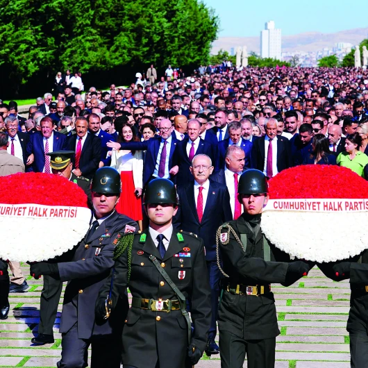 Kılıçdaroğlu Anıtkabir'de: 'Arınma iradesini sürdüreceğiz