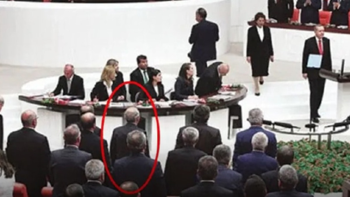 Kılıçdaroğlu'nun 'Ayağa kalkmadık' sözüne CHP'li vekilden yalanlama