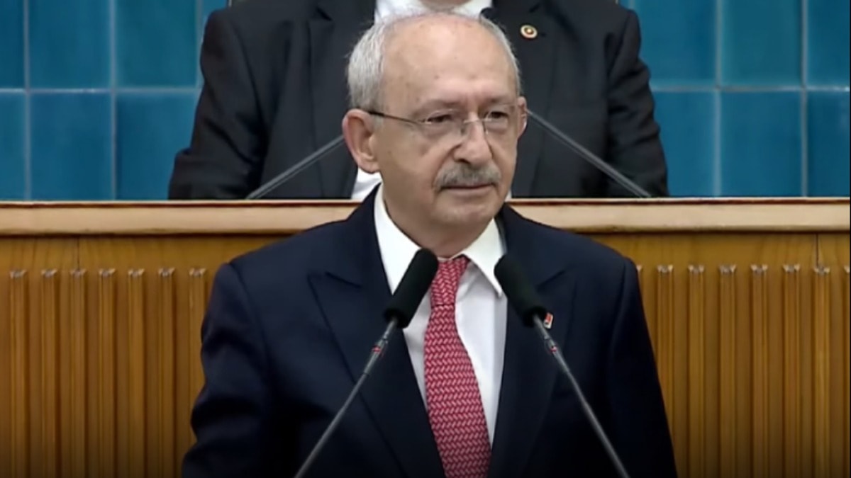 Kılıçdaroğlu'nun CHP Kürsüsüne Dönüşü: 1009 Günlük Hasret ve Soğuk Karşılama