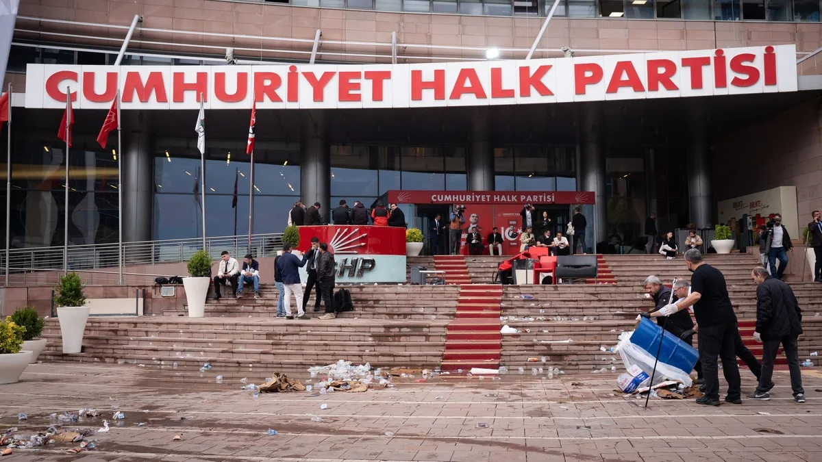 Kılıçdaroğlu'ndan CHP'de tasfiye: Disiplinsiz 285 günlük personel kapı dışarı