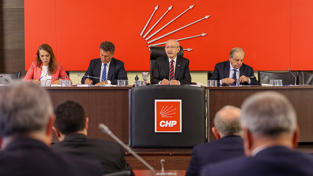 Kılıçdaroğlu'ndan Demirtaş Kararına Destek, Ekibinden Öcalan'a 'Umut Hakkı' Çağrısı