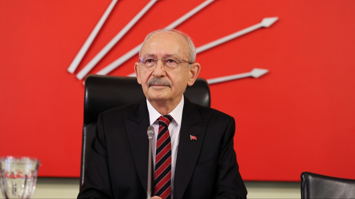 Kılıçdaroğlu'nun istifa çağrılarına Özel'den sert yanıt
