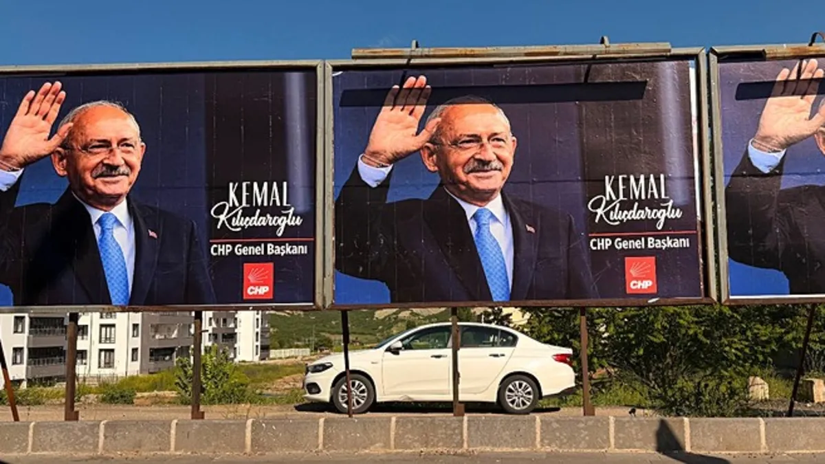Kılıçdaroğlu memleketi Tunceli'de afişe verildi: Valilik duyurdu